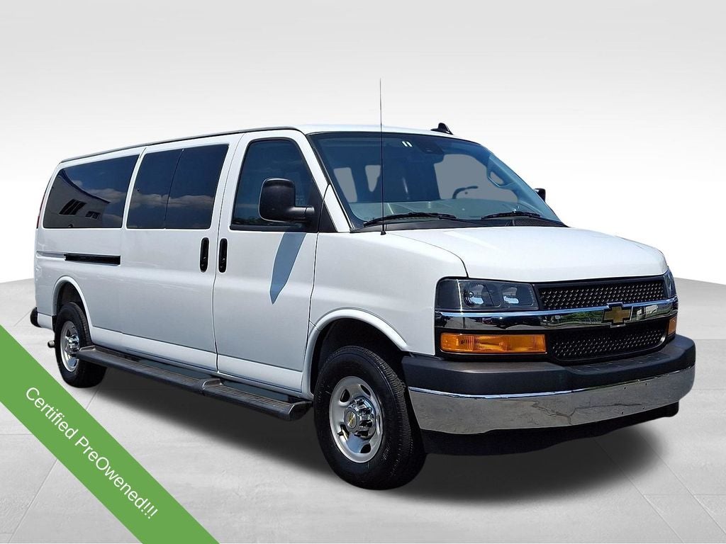 2025 Chevrolet Express 3500 LT Passenger
