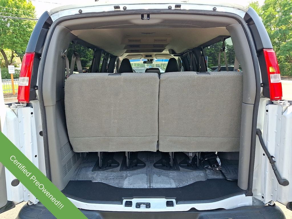 2025 Chevrolet Express 3500 LT Passenger