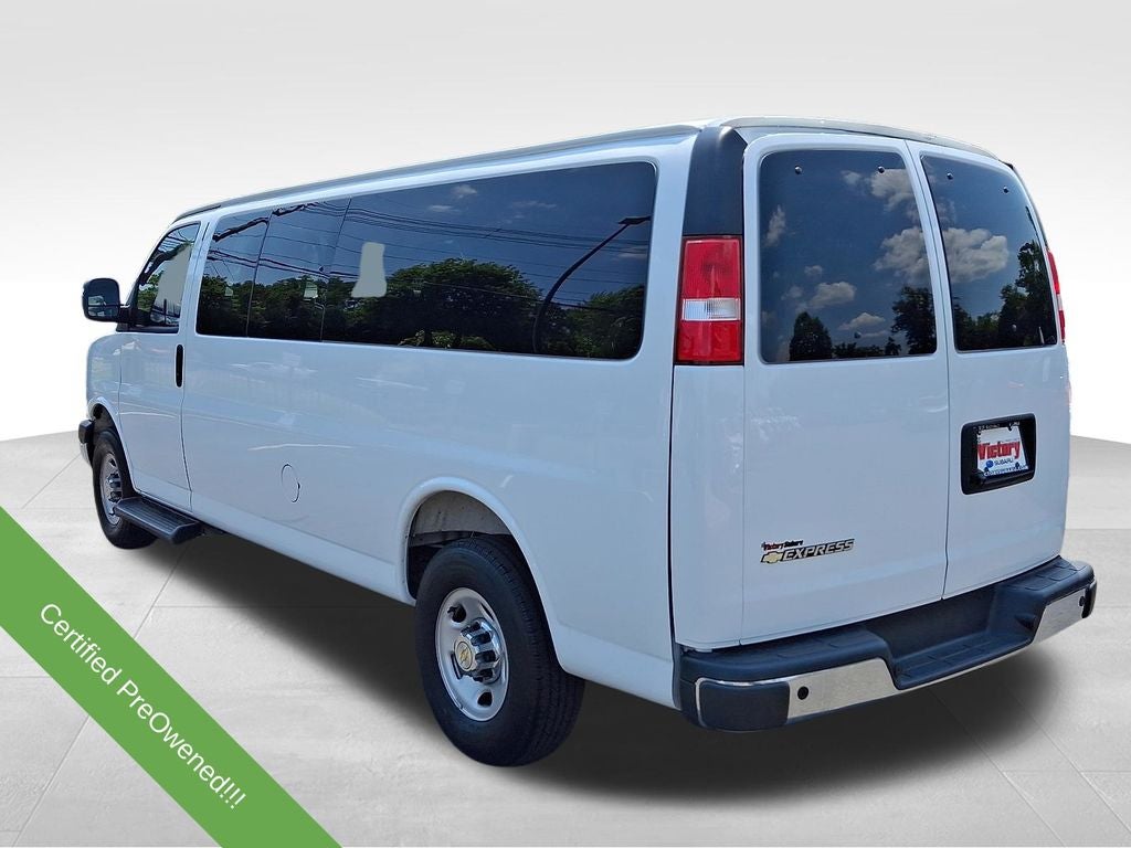2025 Chevrolet Express 3500 LT Passenger