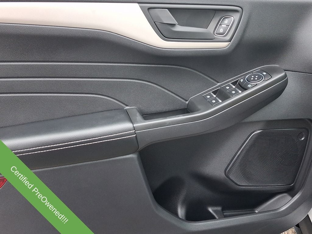 2022 Ford Escape Hybrid SE