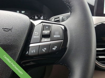 2022 Ford Escape Hybrid SE