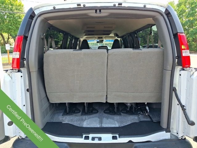 2025 Chevrolet Express 3500 LT Passenger