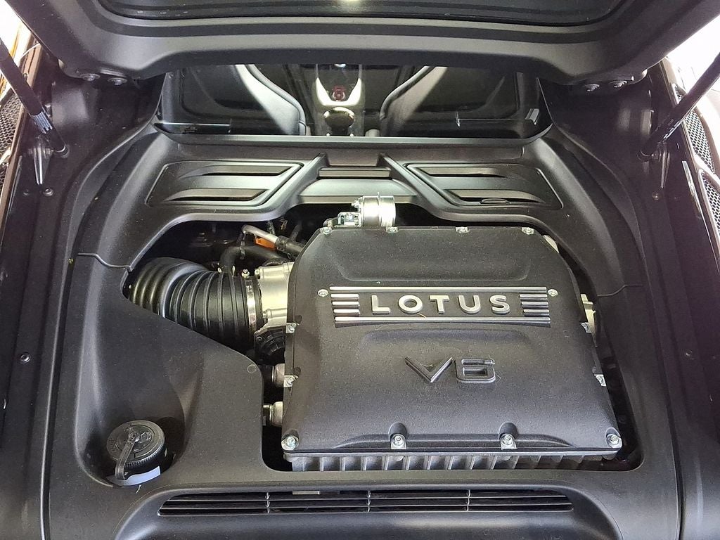 2026 Lotus Emira V6 SE Scura
